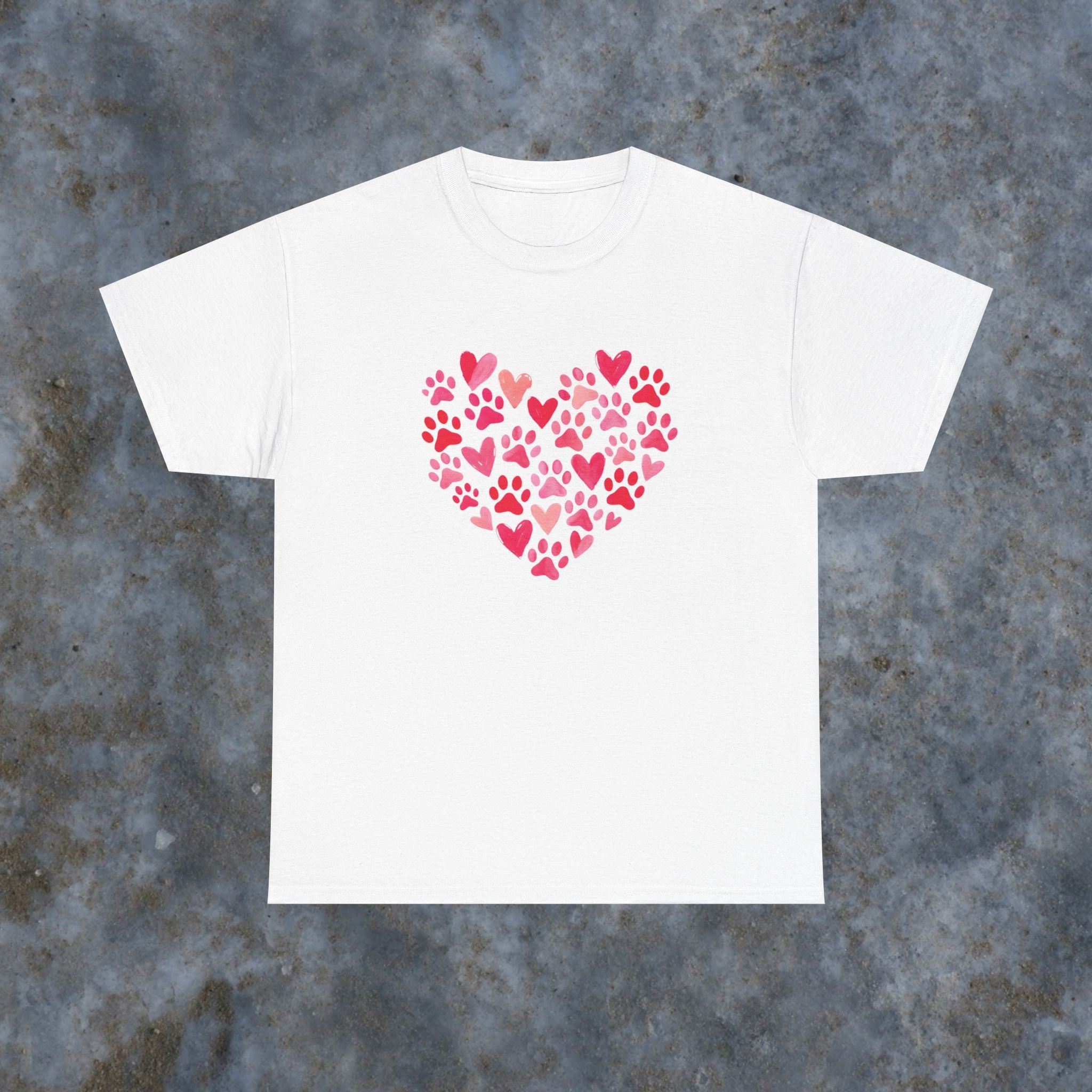 Pawprint Heart Tee for Pet Lovers – Sweet Valentine’s Gift for Dog & Cat Parents